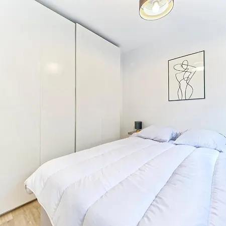 Riviera Vibes - Ac - Wifi & Breakfast - 8 Min Walk To Διαμέρισμα