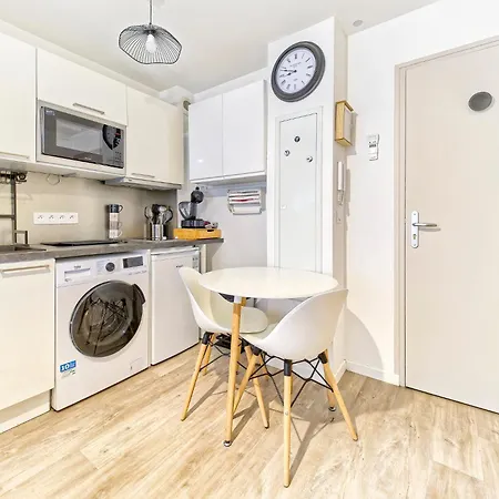 Riviera Vibes - Ac - Wifi & Breakfast - 8 Min Walk To Νίκαια